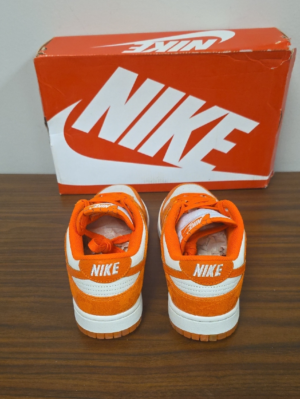 Nike Dunk Low Cracked Orange Women's Size 8 FN7773-001 New - Picture 3 of 9